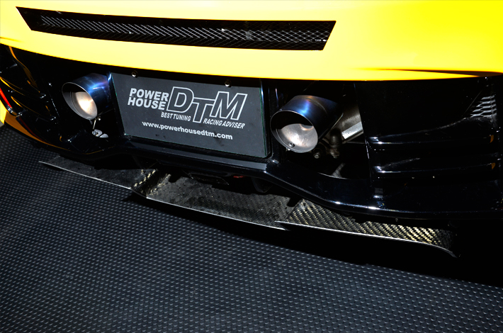 リヤディフューザーを製作。ユーザー様が他の車両につけていたものを再利用し、うまくS660にフィットさせました。
機能性としては、ジャッキアップしなくても簡単に脱着できるように製作しましたので、整備性もほぼ犠牲になりません